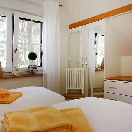 Kranichnest, * Zirchow